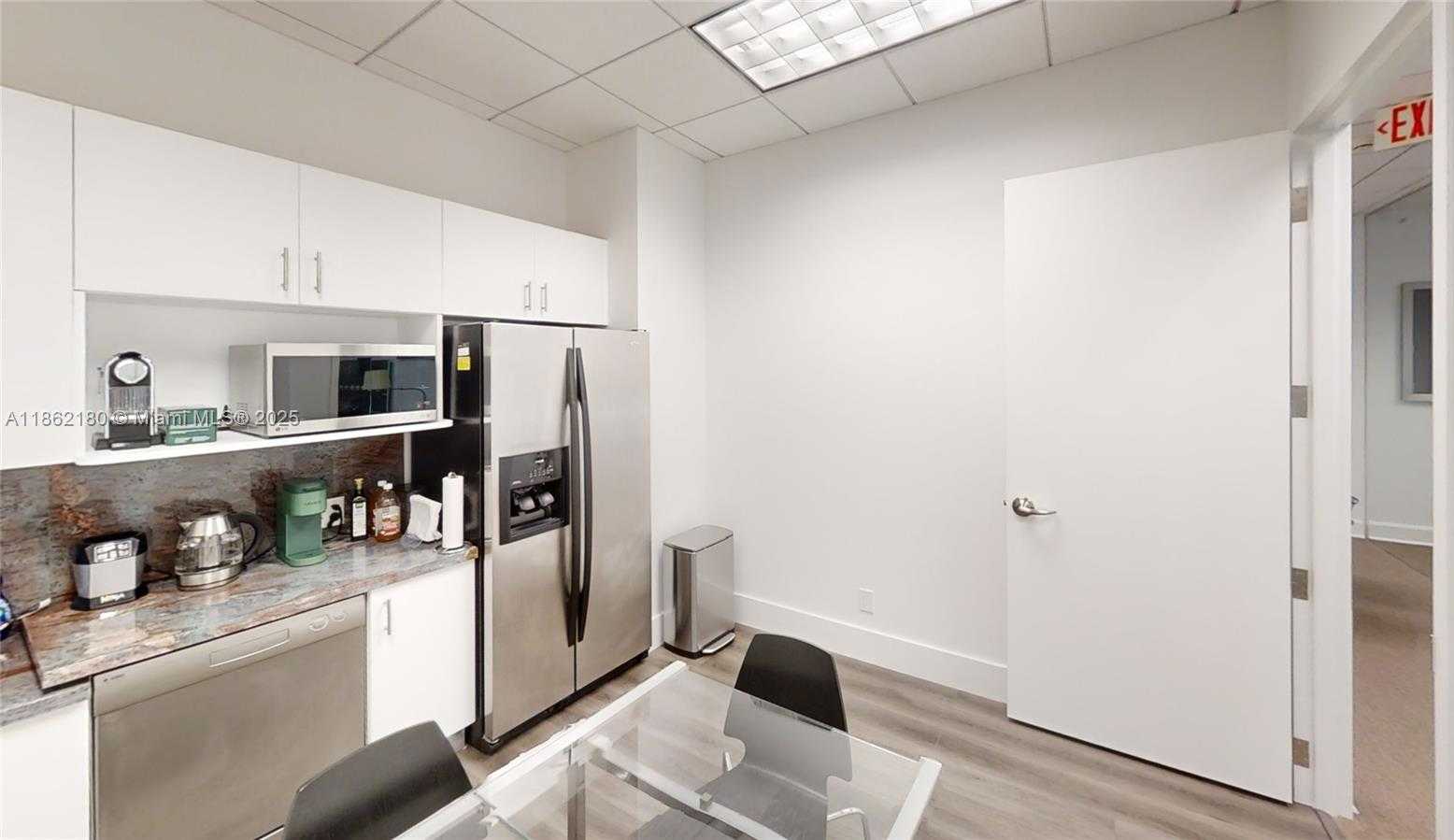 Small Image of 175 SE 7th St, Miami, FL 33131, USA Number 24