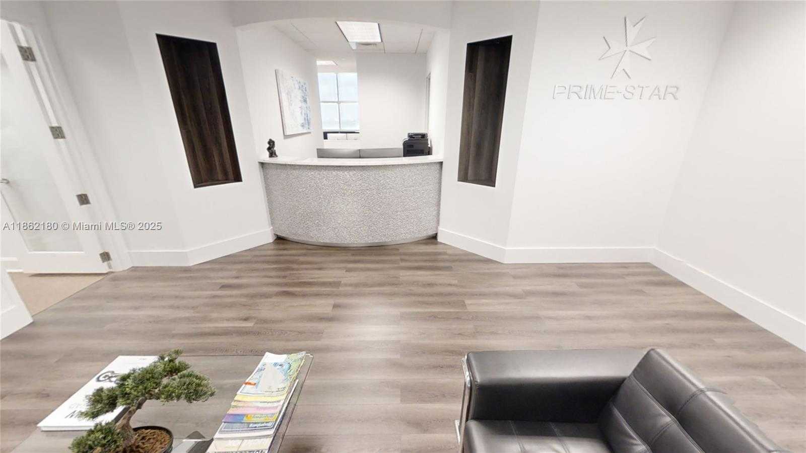 Small Image of 175 SE 7th St, Miami, FL 33131, USA Number 8
