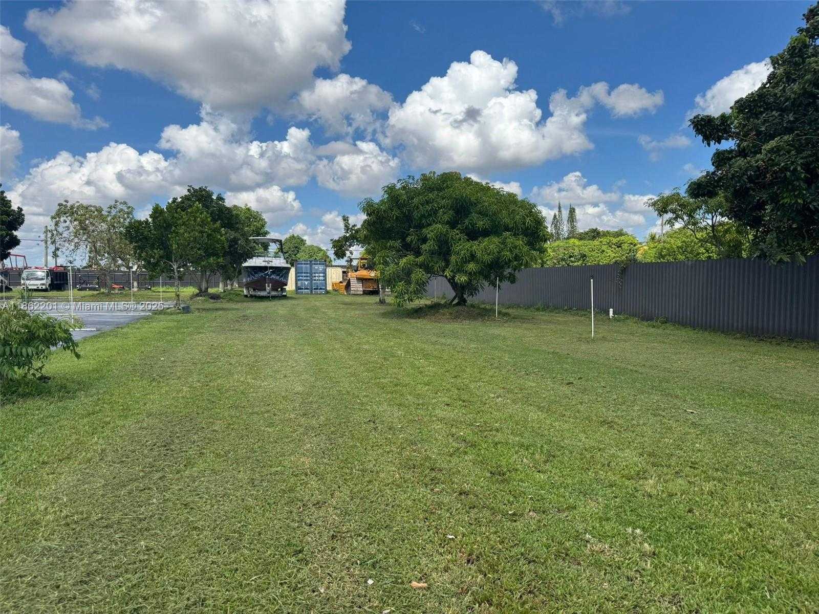 Small Image of Homestead Number 11