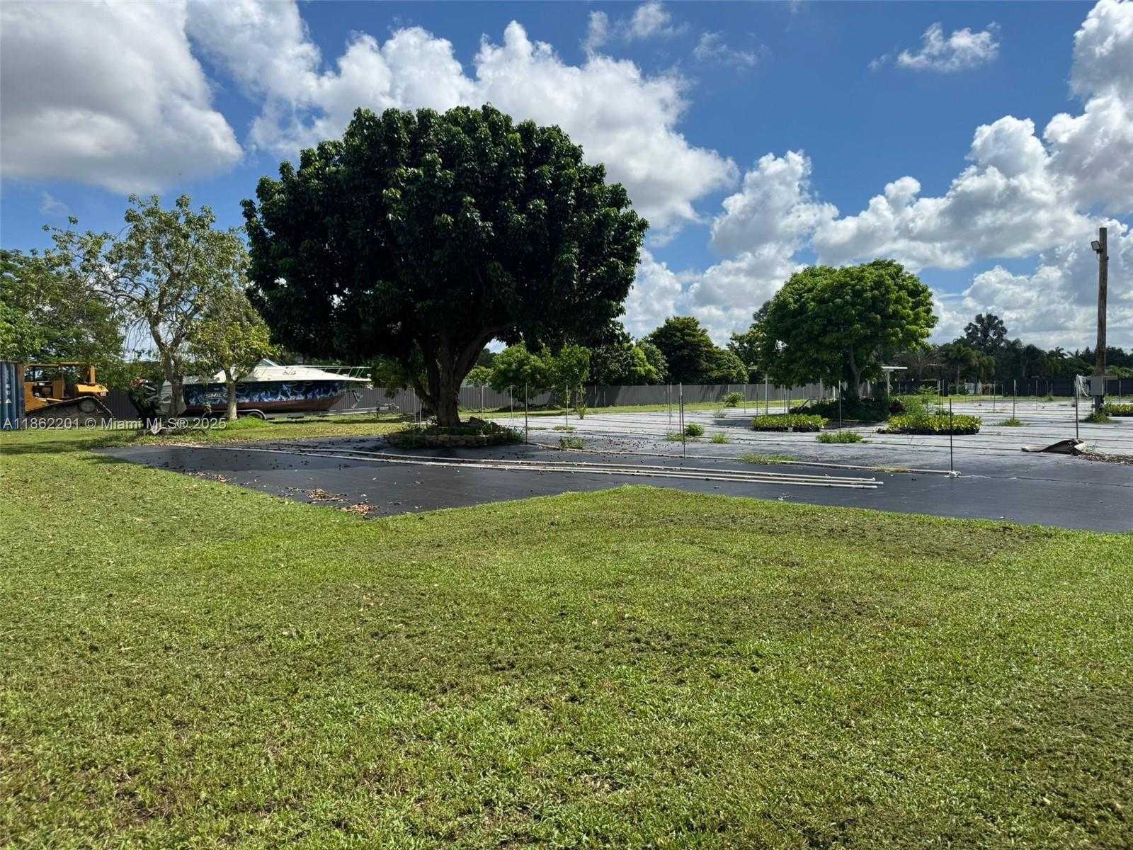 Small Image of Homestead Number 13