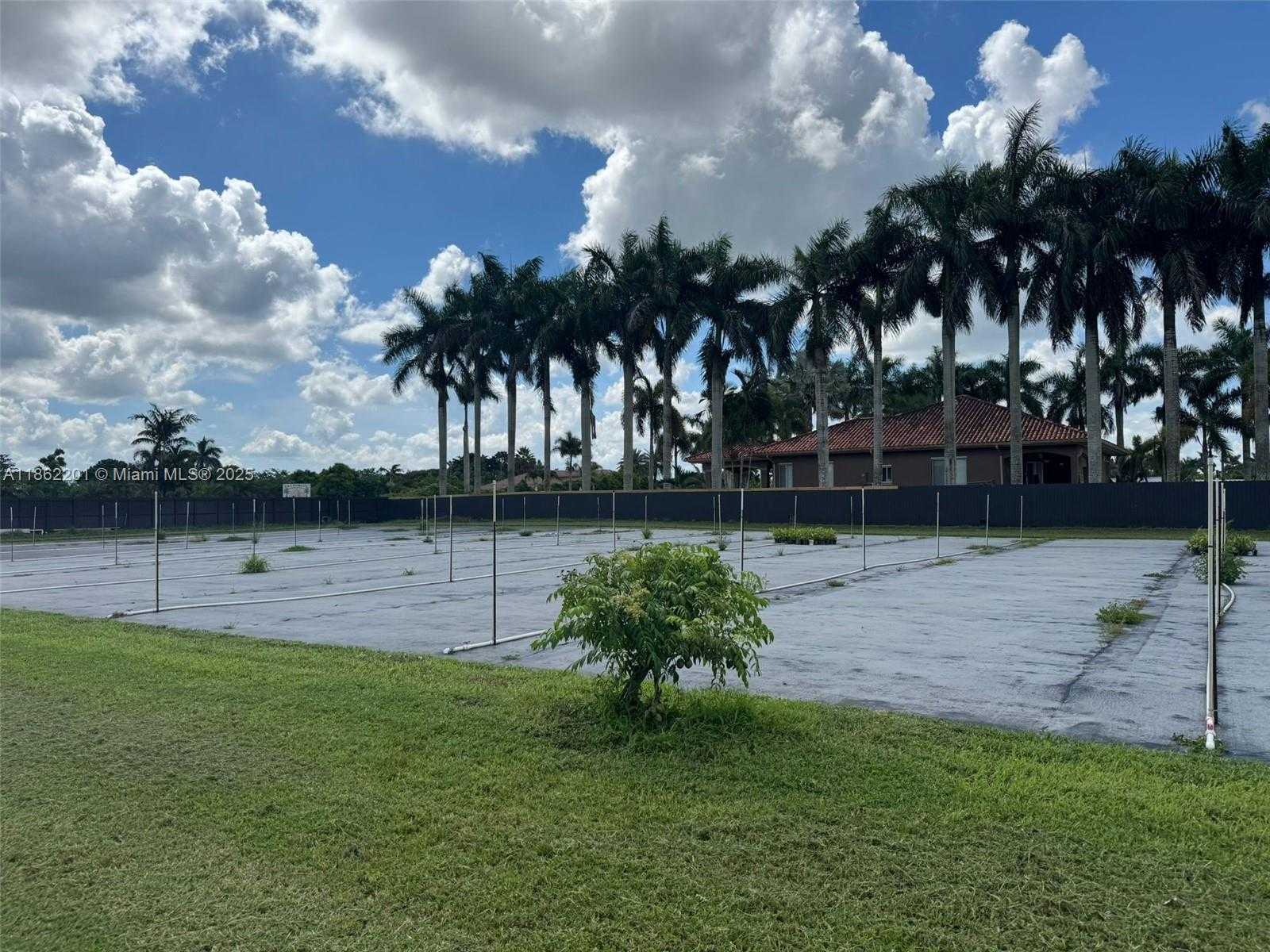 Small Image of Homestead Number 6