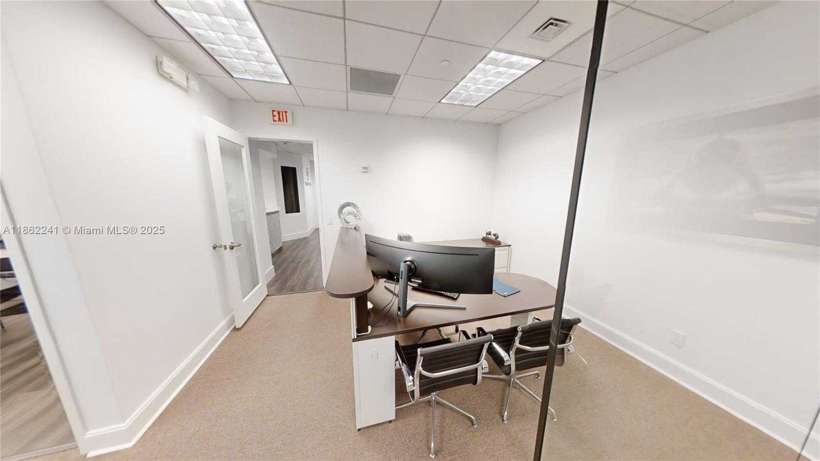 Small Image of 175 SE 7th St, Miami, FL 33131, USA Number 11