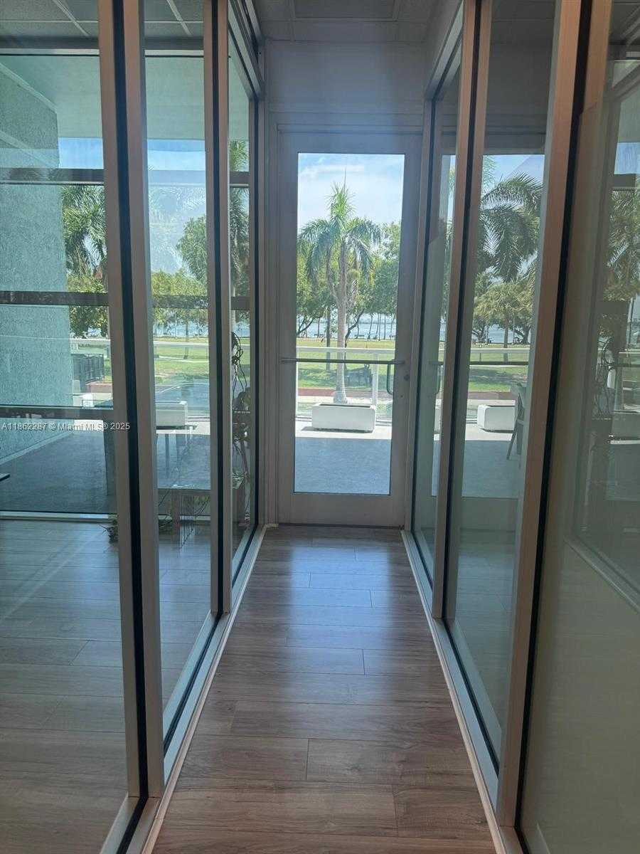 Small Image of 1900 NORTH BAYSHORE DR #1A, Miami Number 11
