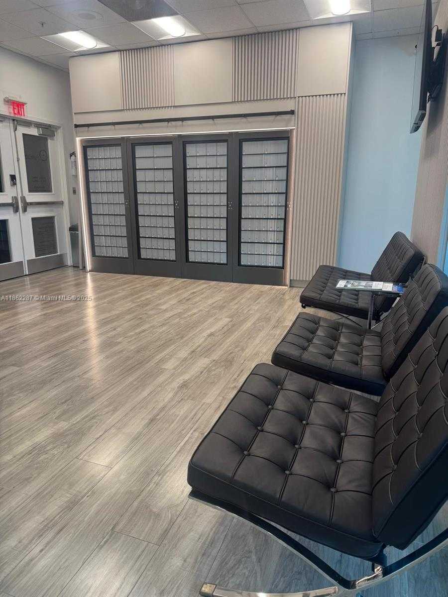 Small Image of 1900 NORTH BAYSHORE DR #1A, Miami Number 9