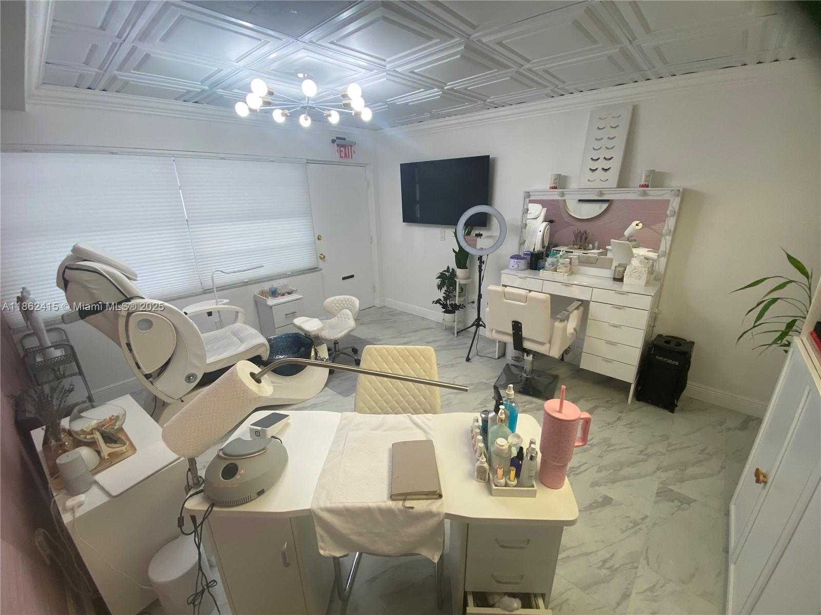 Small Image of Coral Gables Number 9