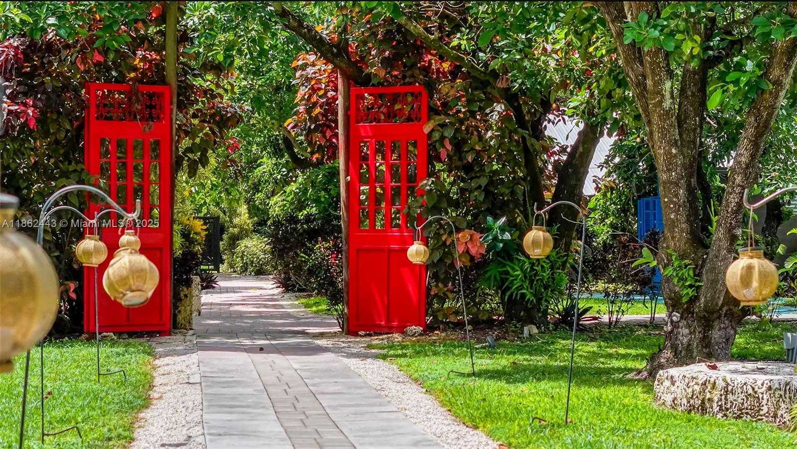 Small Image of 21601 SOUTH WEST 154TH AVE, Miami Number 14