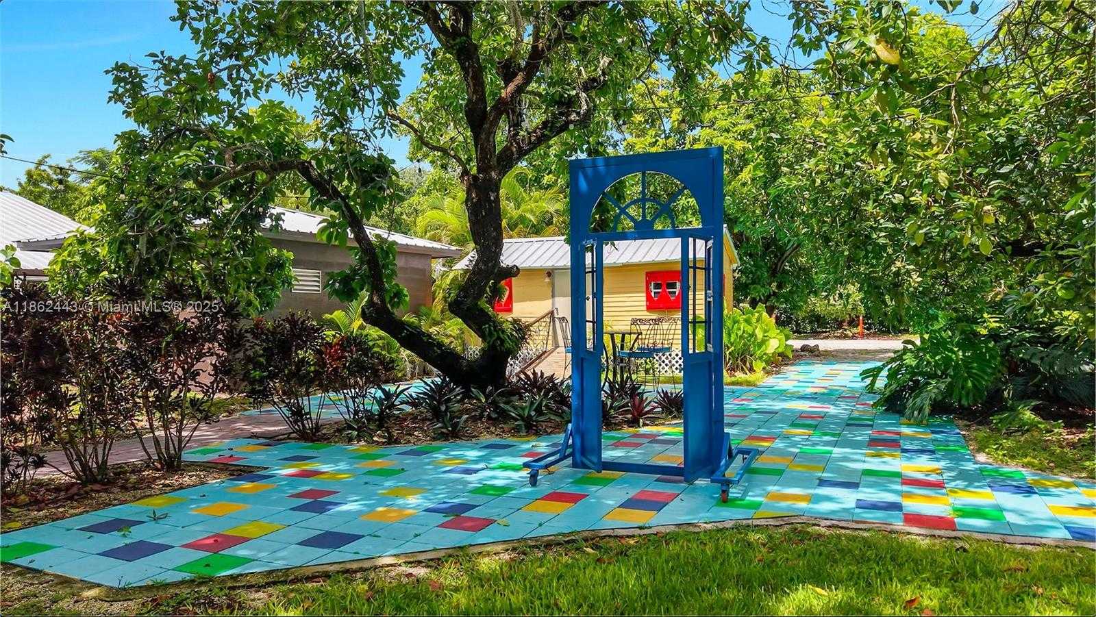 Small Image of 21601 SOUTH WEST 154TH AVE, Miami Number 28
