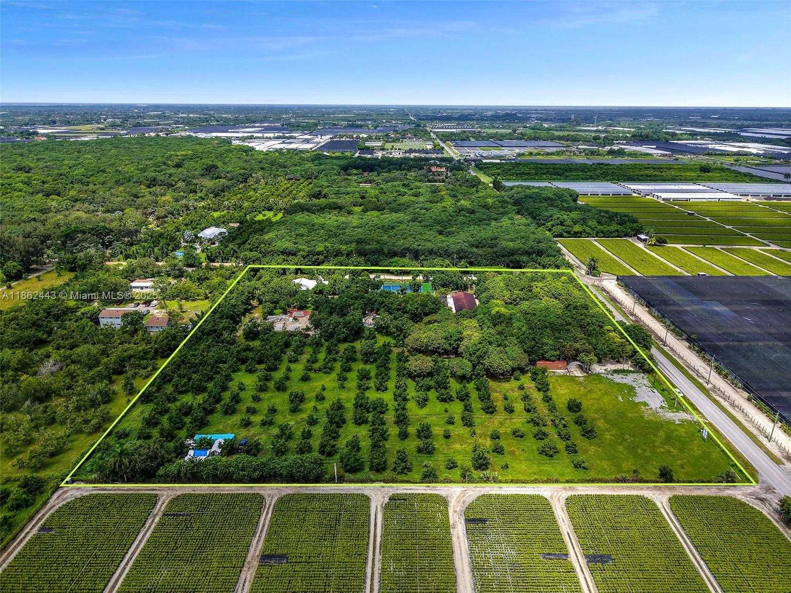 Small Image of 21601 SOUTH WEST 154TH AVE, Miami Number 34