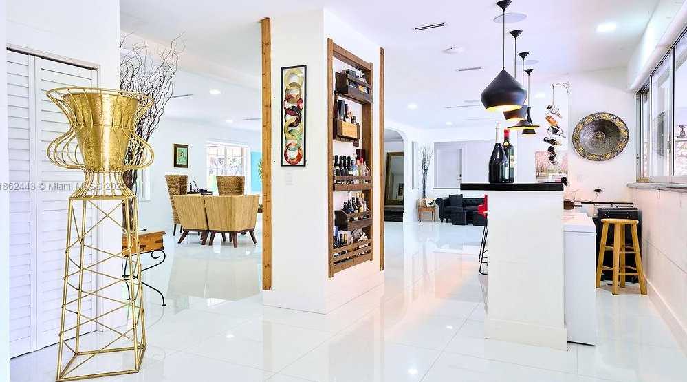 Small Image of 21601 SOUTH WEST 154TH AVE, Miami Number 5
