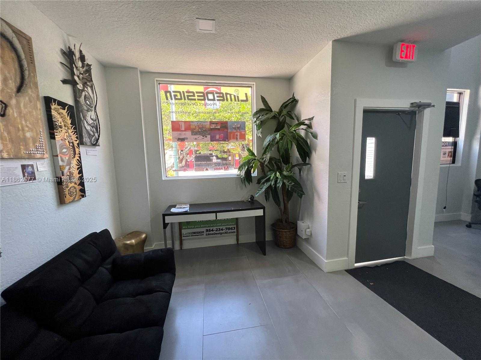Small Image of 1918 HARRISON ST #101, Hollywood Number 2