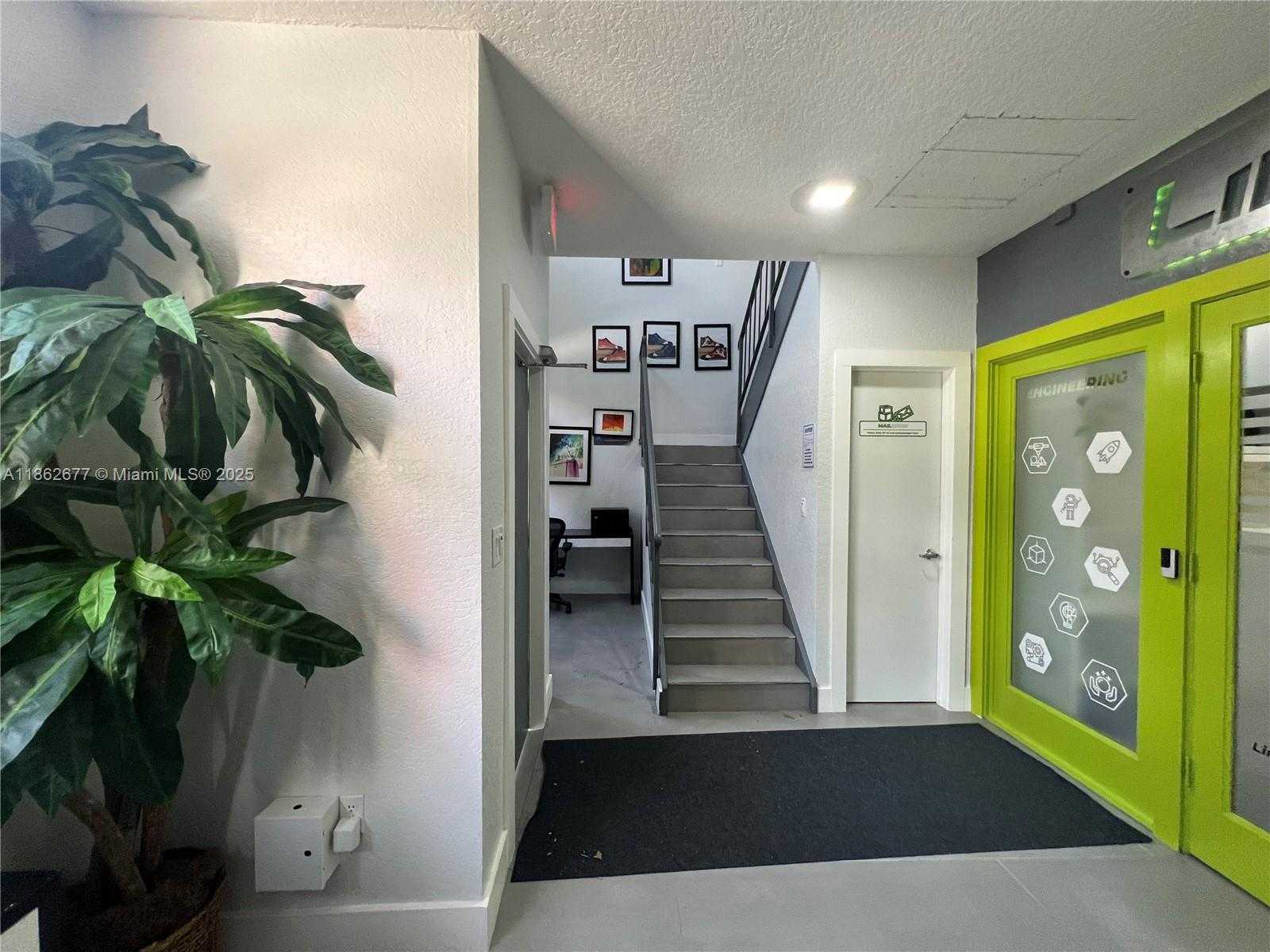 Small Image of 1918 HARRISON ST #101, Hollywood Number 4