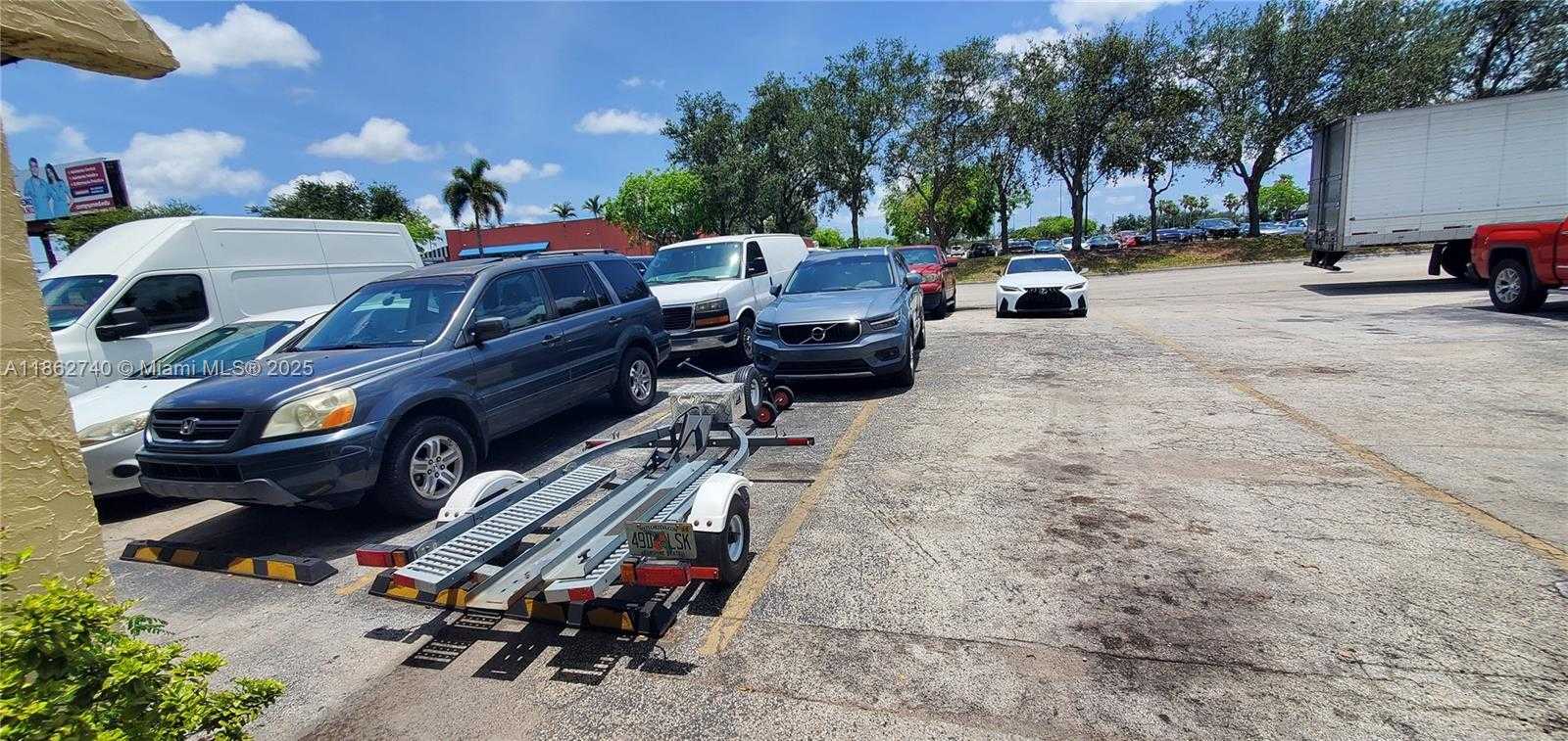 Small Image of 9500 NORTH WEST 77TH AVE #5, Hialeah Gardens Number 4