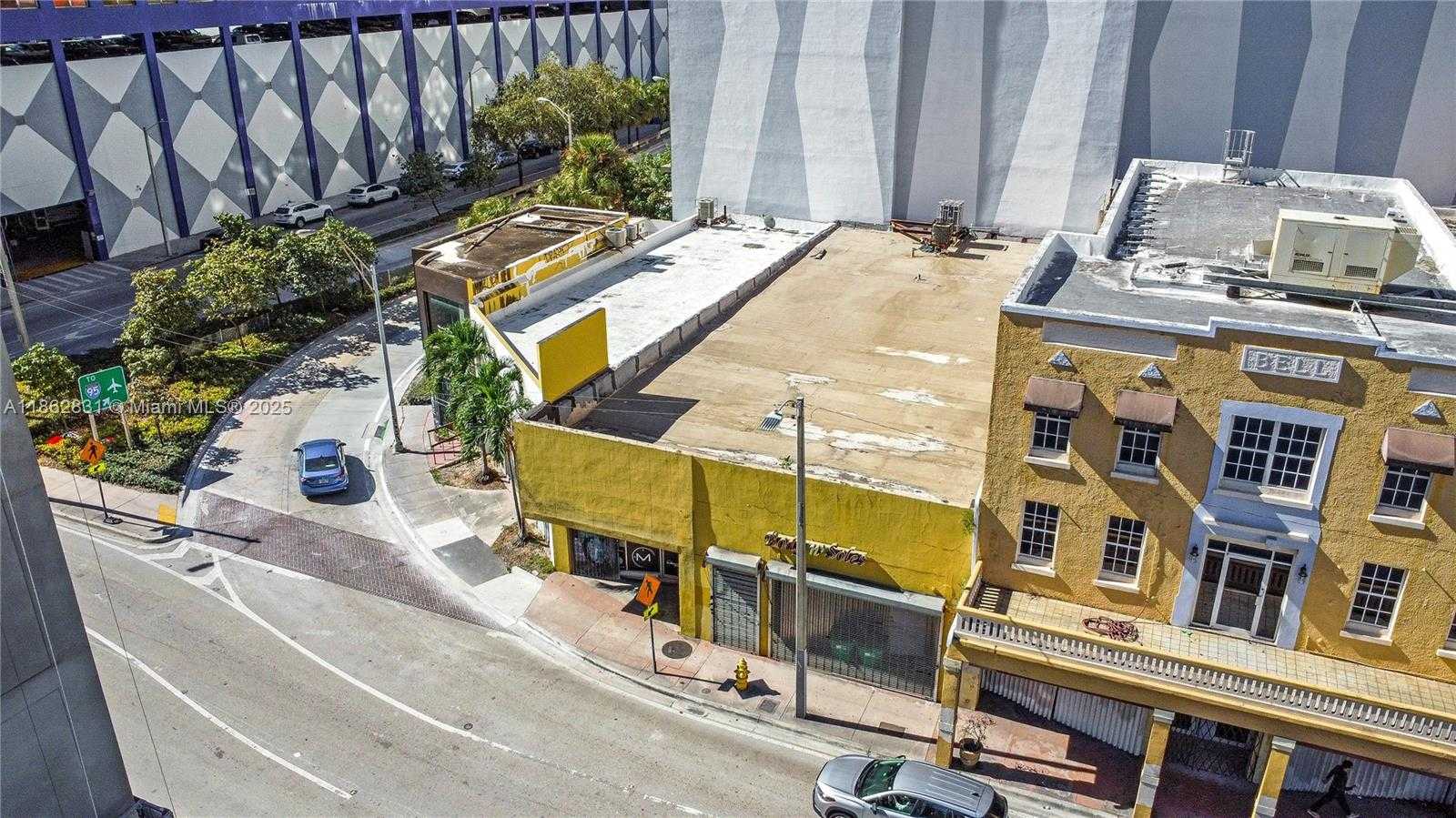 Small Image of 116 SOUTH MIAMI AVE, Miami Number 2