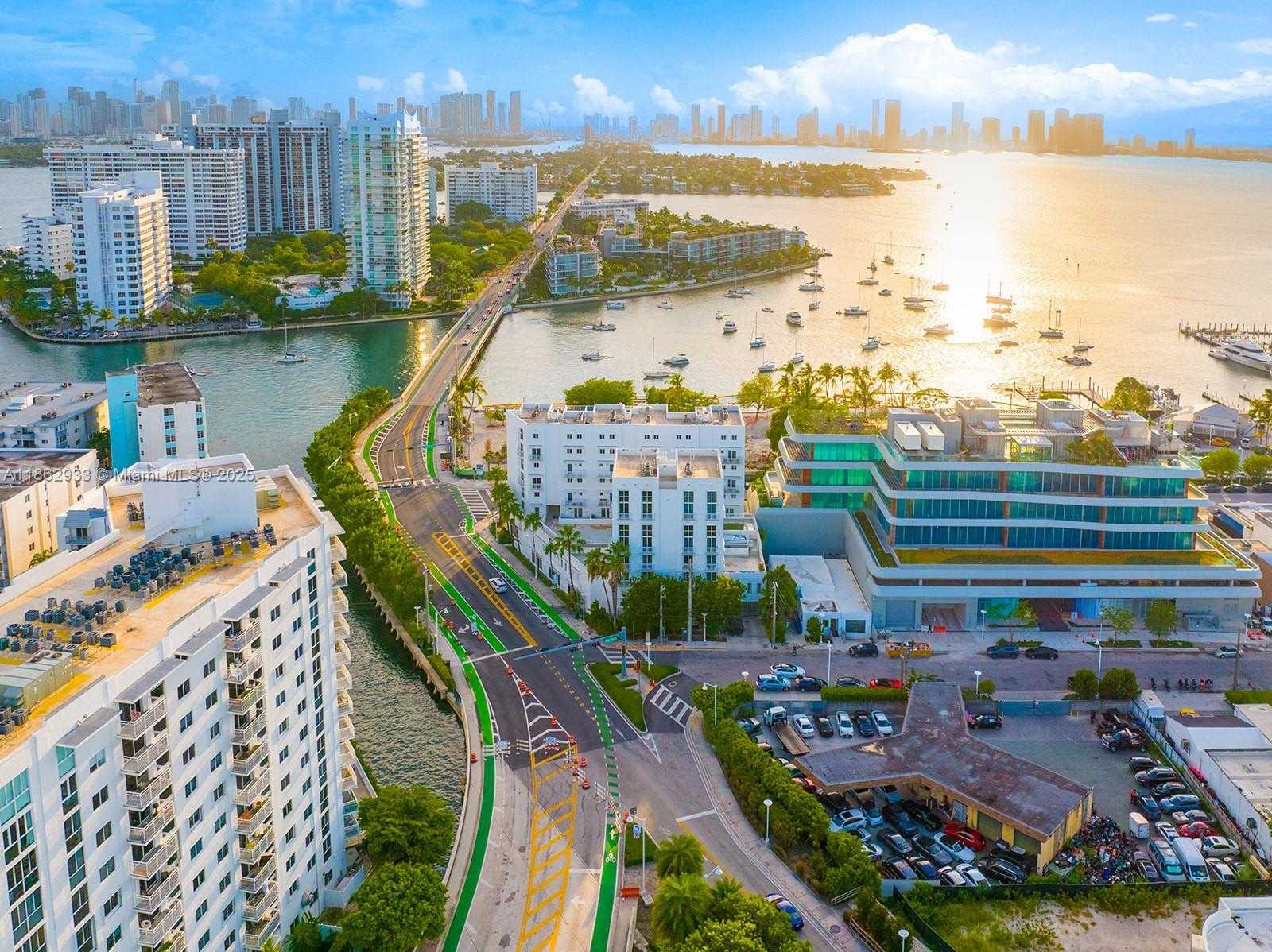 Small Image of 1701 SUNSET HARBOUR DR #201, Miami Beach Number 12