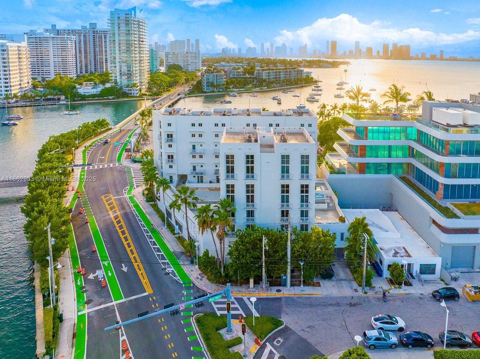 Small Image of 1701 SUNSET HARBOUR DR #201, Miami Beach Number 14