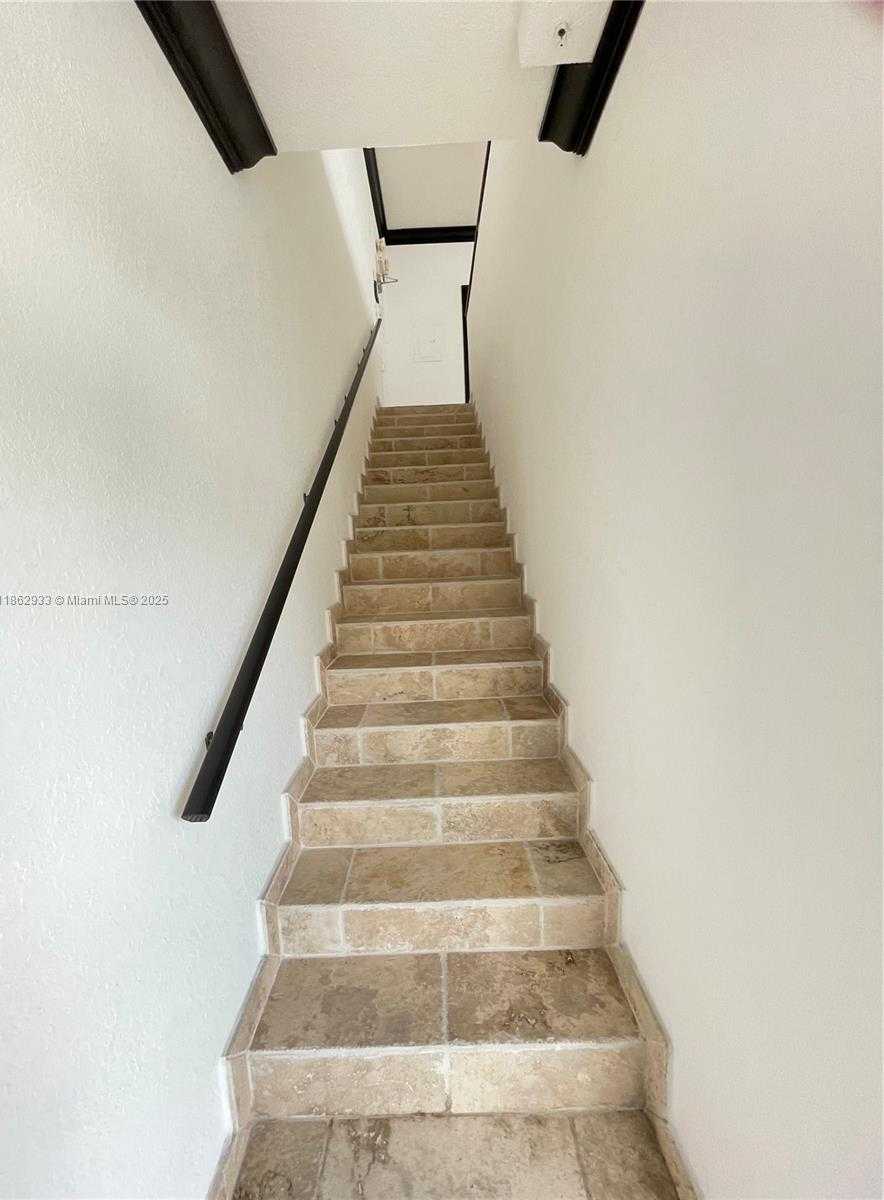 Small Image of 1701 SUNSET HARBOUR DR #201, Miami Beach Number 17