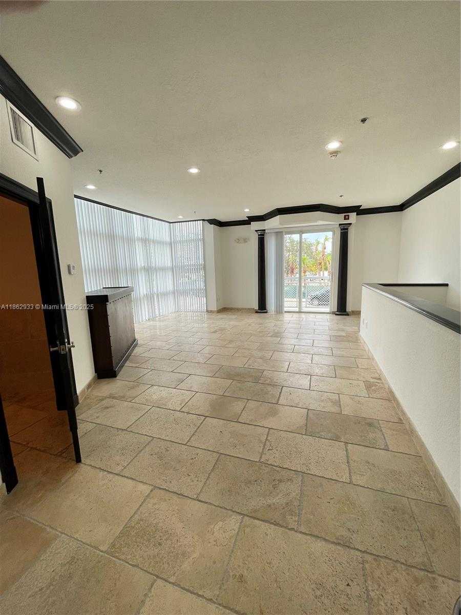 Small Image of 1701 SUNSET HARBOUR DR #201, Miami Beach Number 21