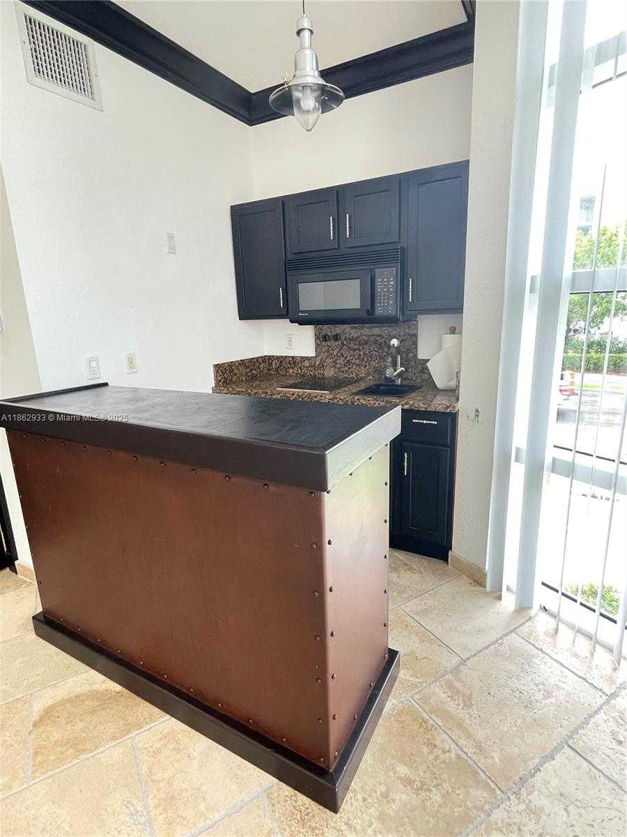 Small Image of 1701 SUNSET HARBOUR DR #201, Miami Beach Number 24