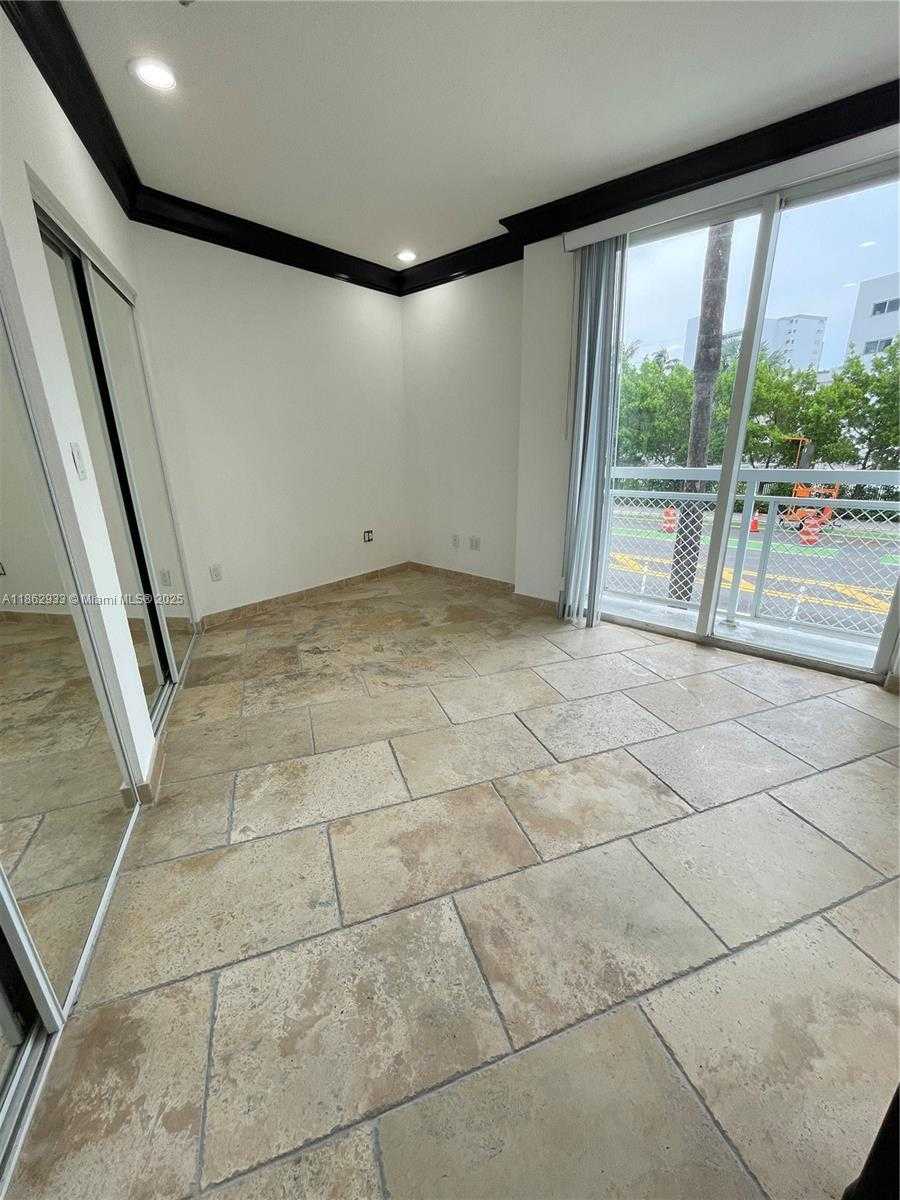 Small Image of 1701 SUNSET HARBOUR DR #201, Miami Beach Number 29