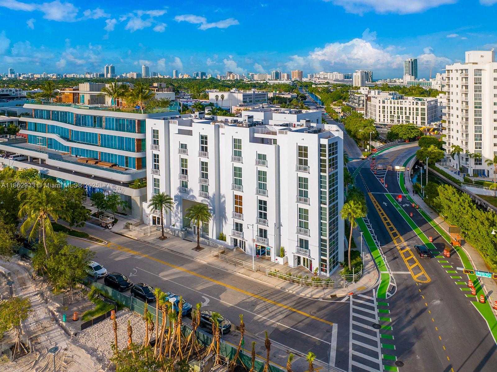 Small Image of 1701 SUNSET HARBOUR DR #201, Miami Beach Number 6