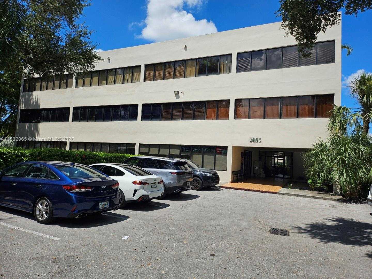 Small Image of 3850 SOUTH WEST 87TH AVE #205, Miami Number 4