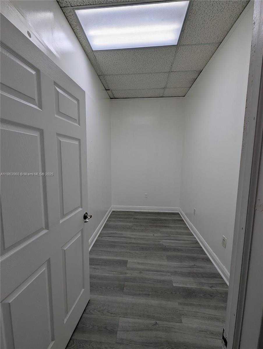 Small Image of 12975 WEST OKEECHOBEE RD #10, Hialeah Gardens Number 8