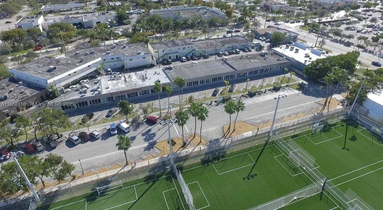 Small Image of 1552 NORTH EAST 165TH ST #1552, North Miami Beach Number 3