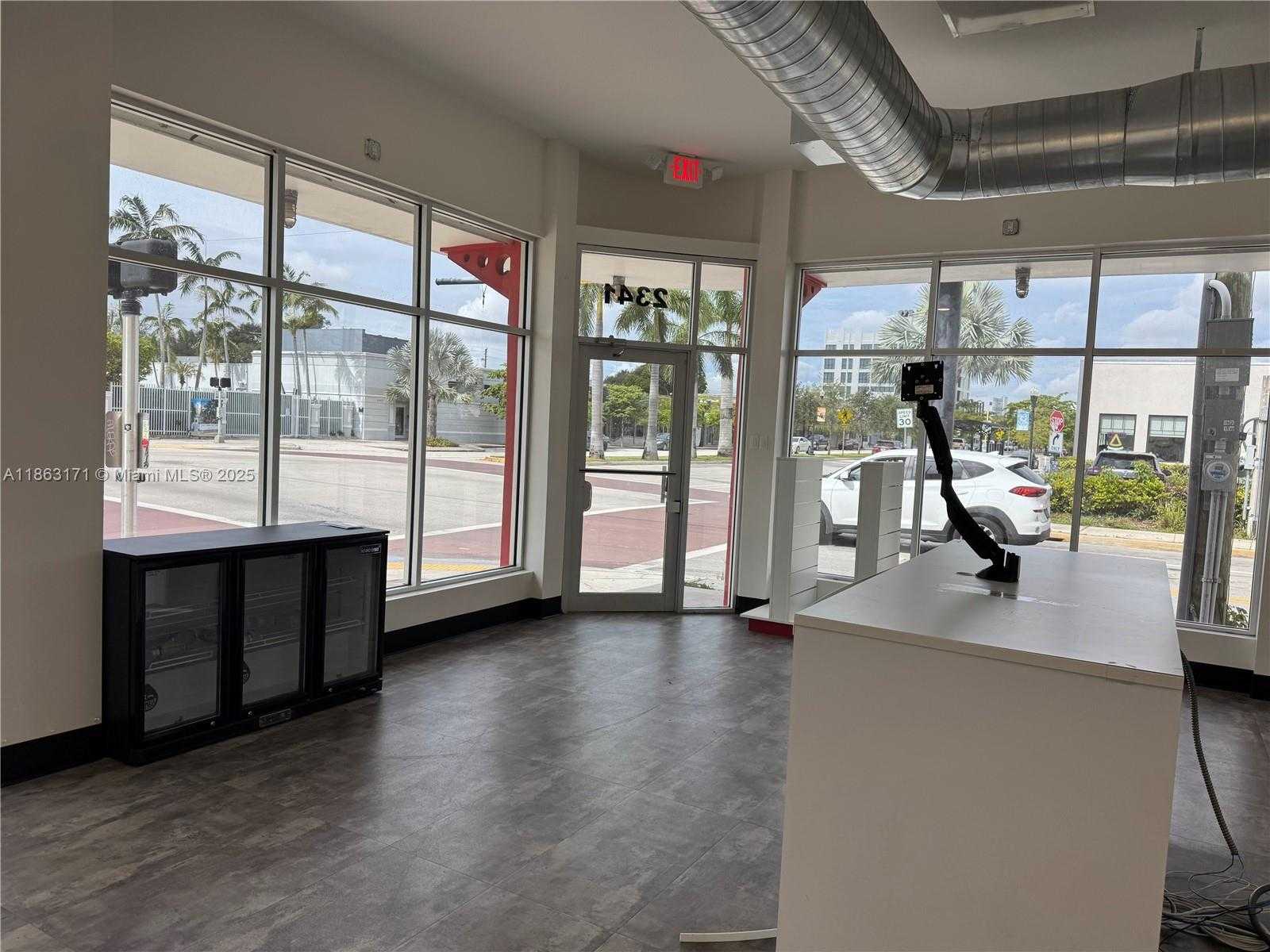 Small Image of 2341 HOLLYWOOD BLVD, Hollywood Number 3
