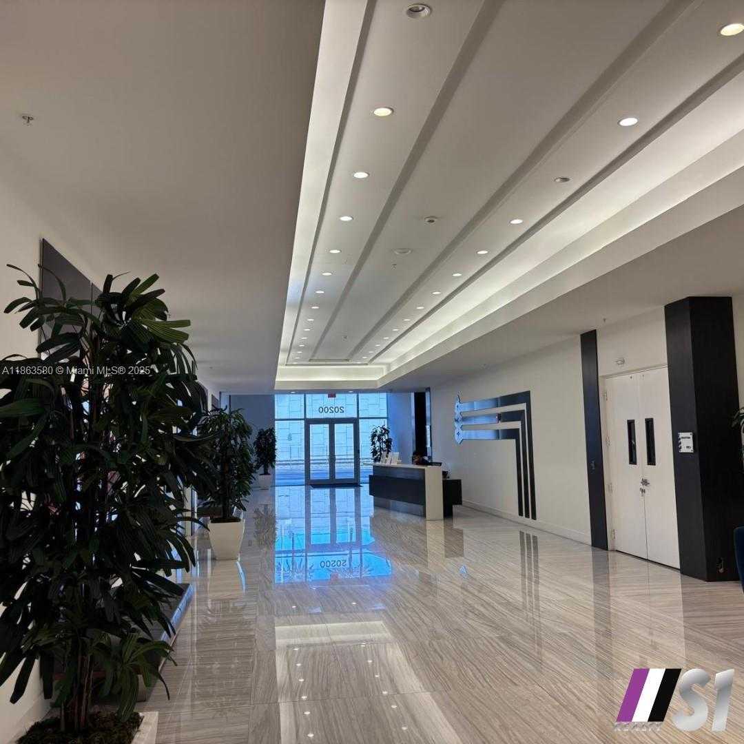 Small Image of 20200 WEST DIXIE HWY 703 HWY, Miami Number 2