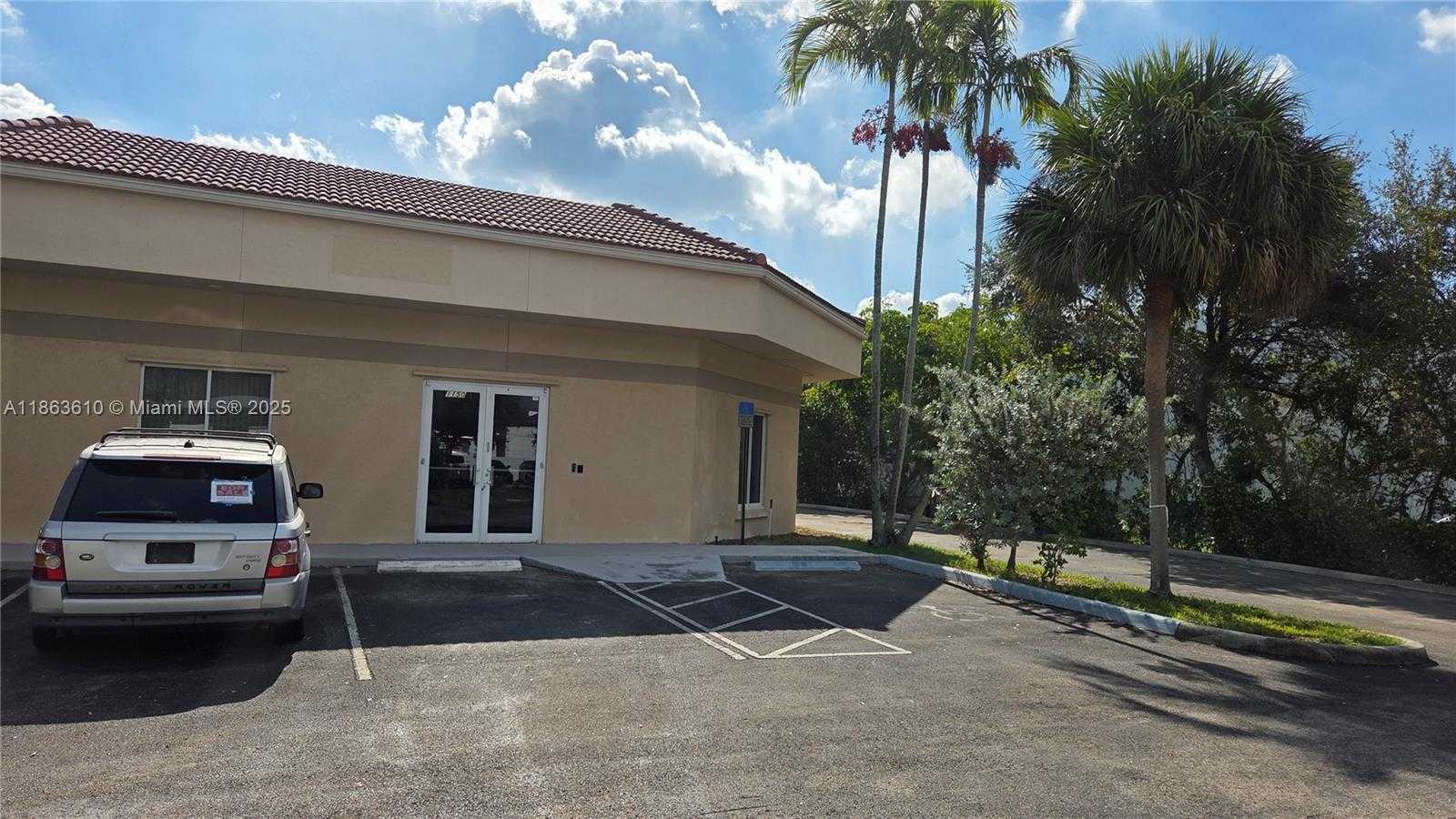 Small Image of 1150 SOUTH WEST 30TH AVE, Pompano Beach Number 3