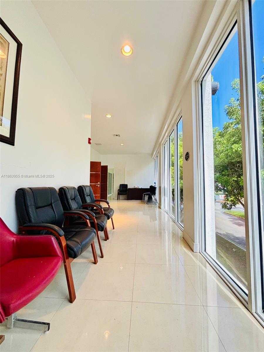 Small Image of 6545 NORTH WEST 169TH ST, Hialeah Number 15