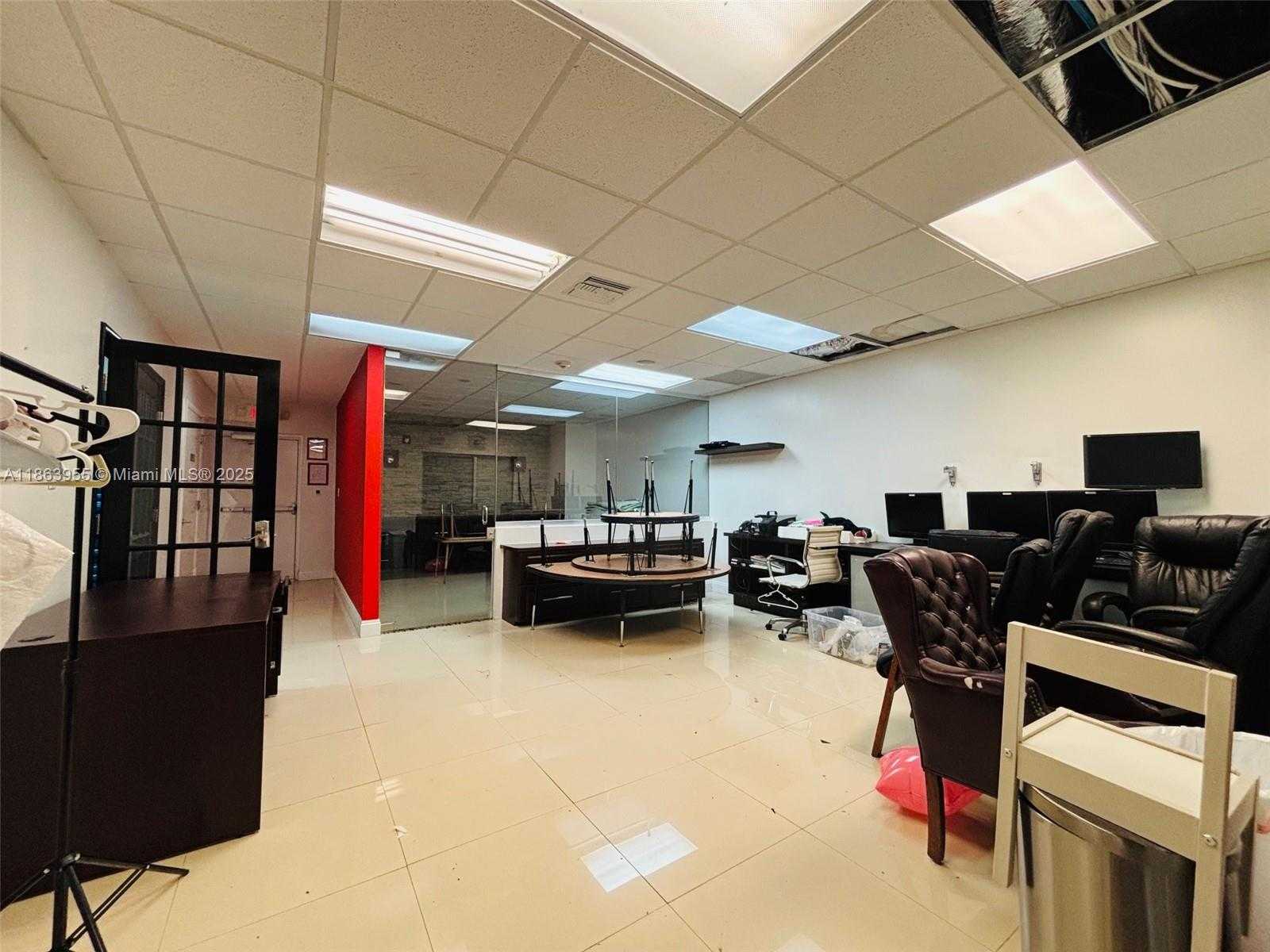 Small Image of 6545 NORTH WEST 169TH ST, Hialeah Number 26