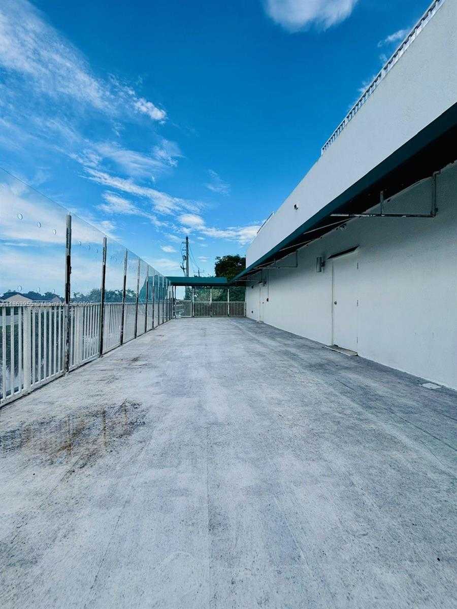 Small Image of 6545 NORTH WEST 169TH ST, Hialeah Number 36
