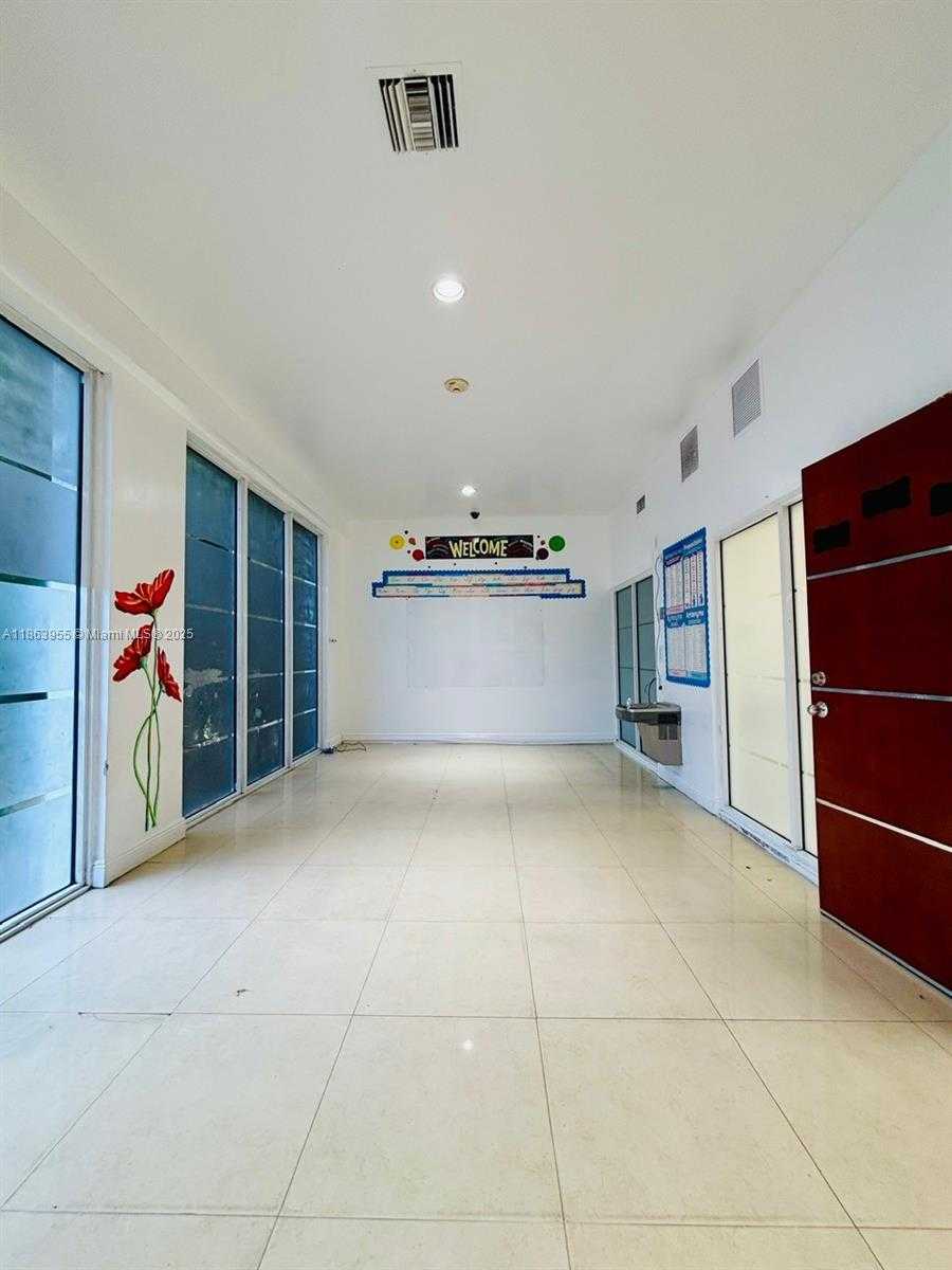Small Image of 6545 NORTH WEST 169TH ST, Hialeah Number 45