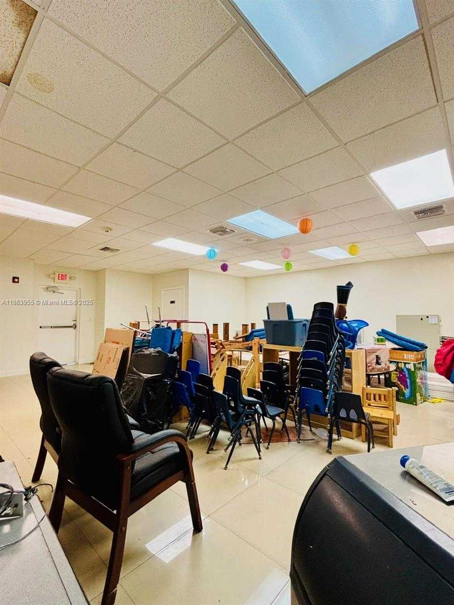Small Image of 6545 NORTH WEST 169TH ST, Hialeah Number 53