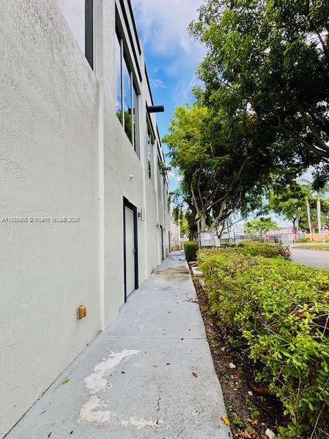 Small Image of 6545 NORTH WEST 169TH ST, Hialeah Number 7
