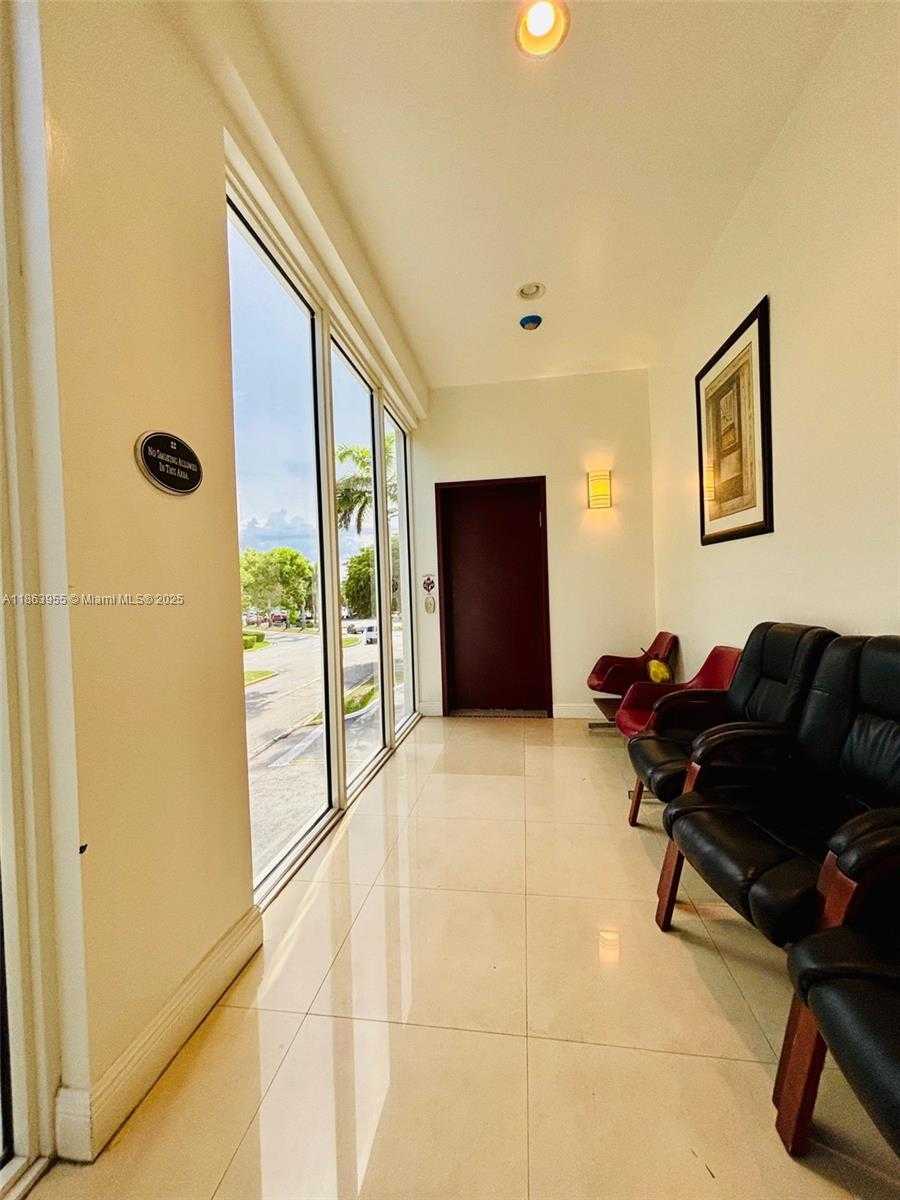 Small Image of 6545 NORTH WEST 169TH ST, Hialeah Number 9