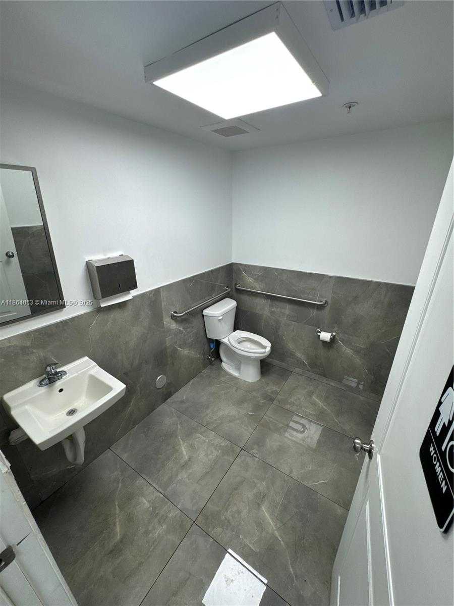 Small Image of 10859 NORTH WEST 21ST ST, Sweetwater Number 4