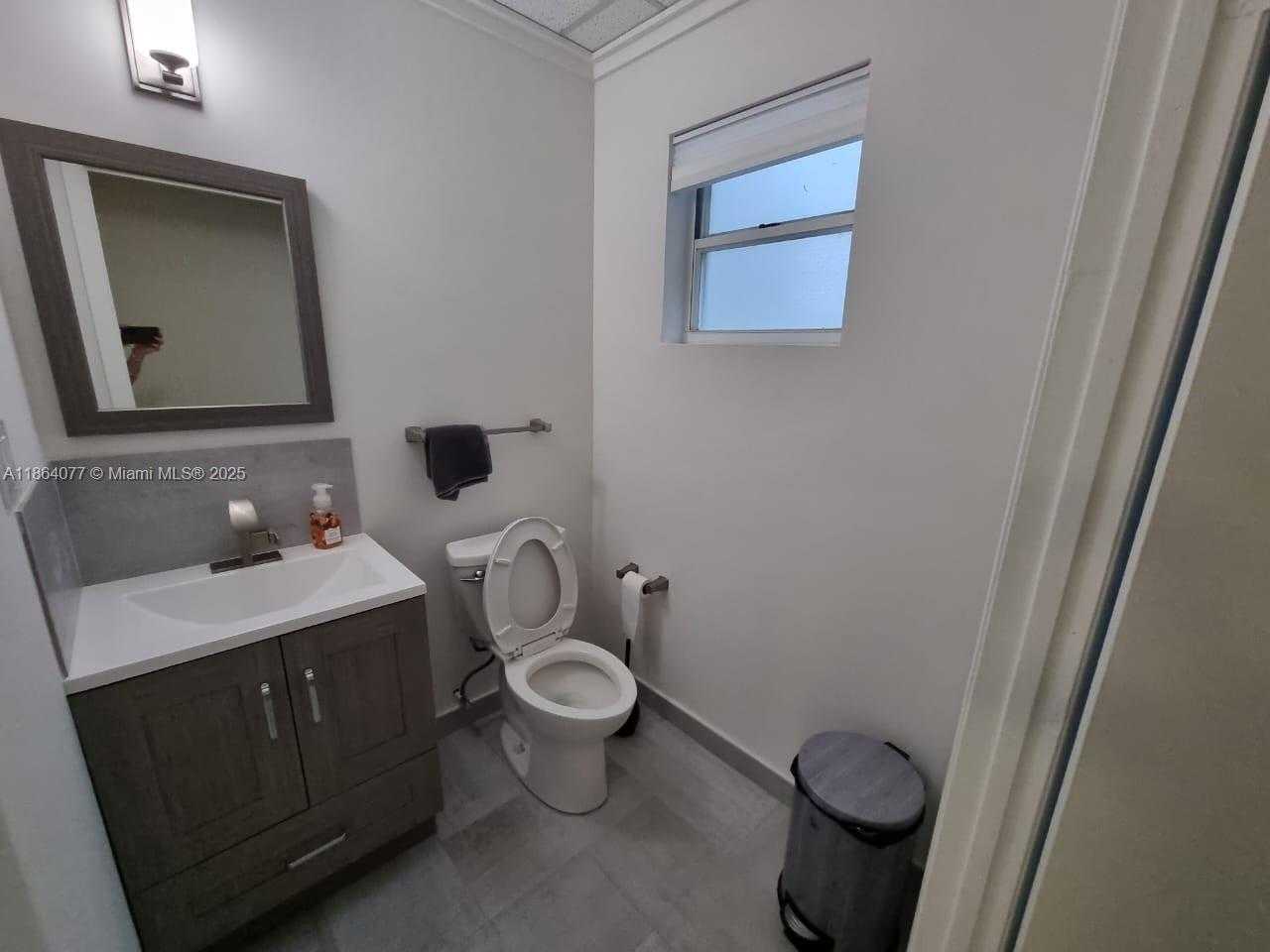 Small Image of 2441 NORTH WEST 93RD AVE #106 