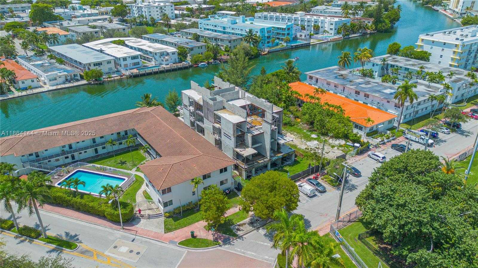 Small Image of 10 SOUTH SHORE DR, Miami Beach Number 13