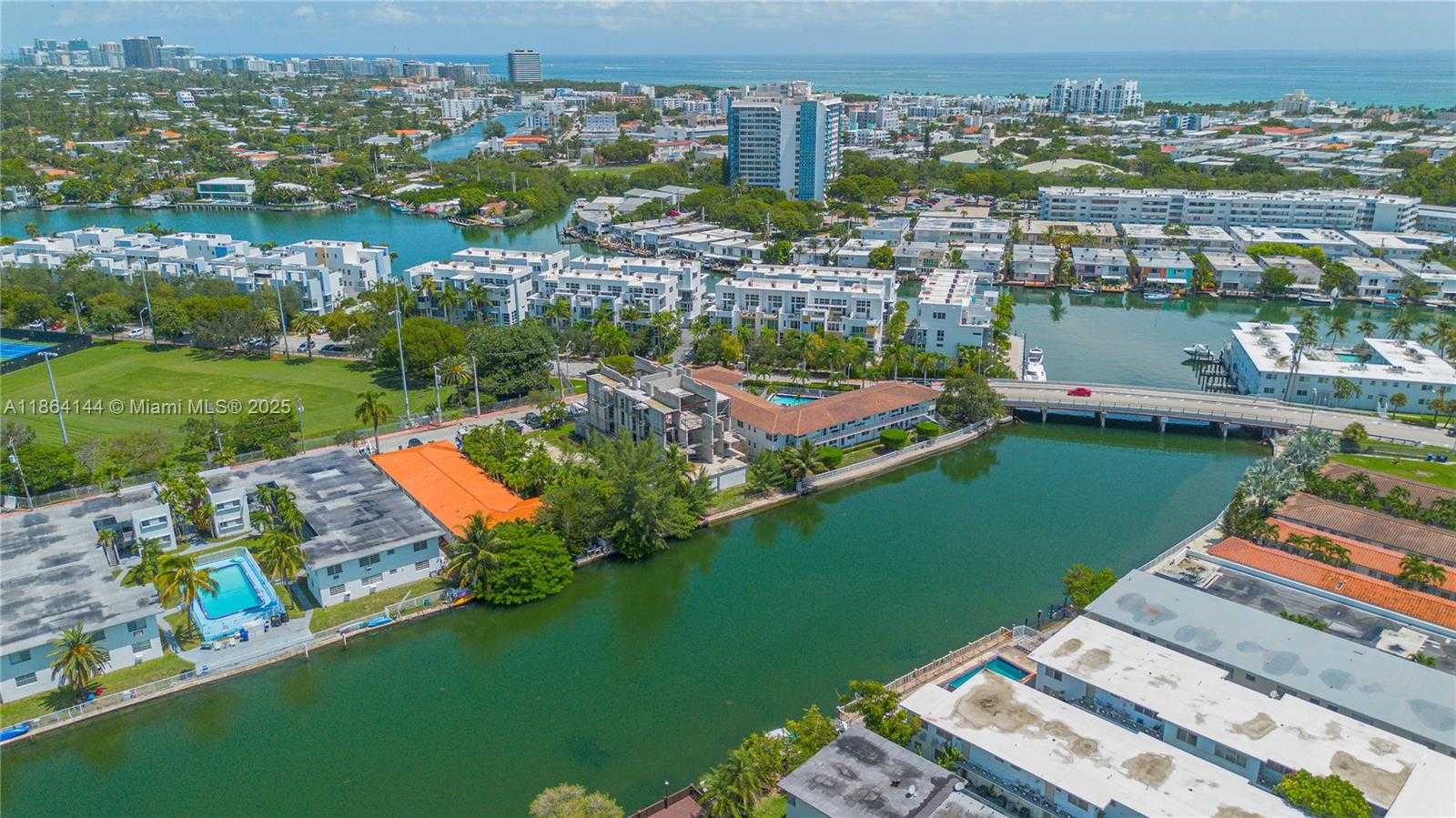Small Image of 10 SOUTH SHORE DR, Miami Beach Number 7
