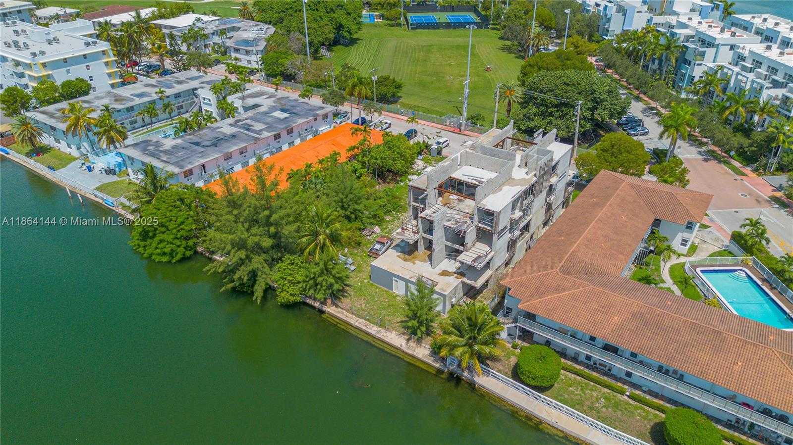 Small Image of 10 SOUTH SHORE DR, Miami Beach Number 9