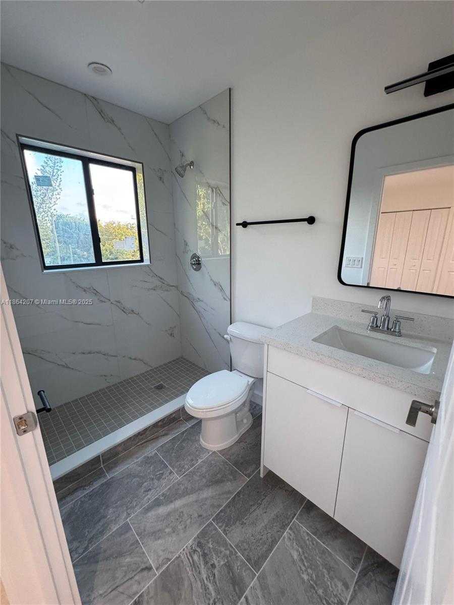 Small Image of 2782 NORTH WEST 46TH ST, Miami Number 18