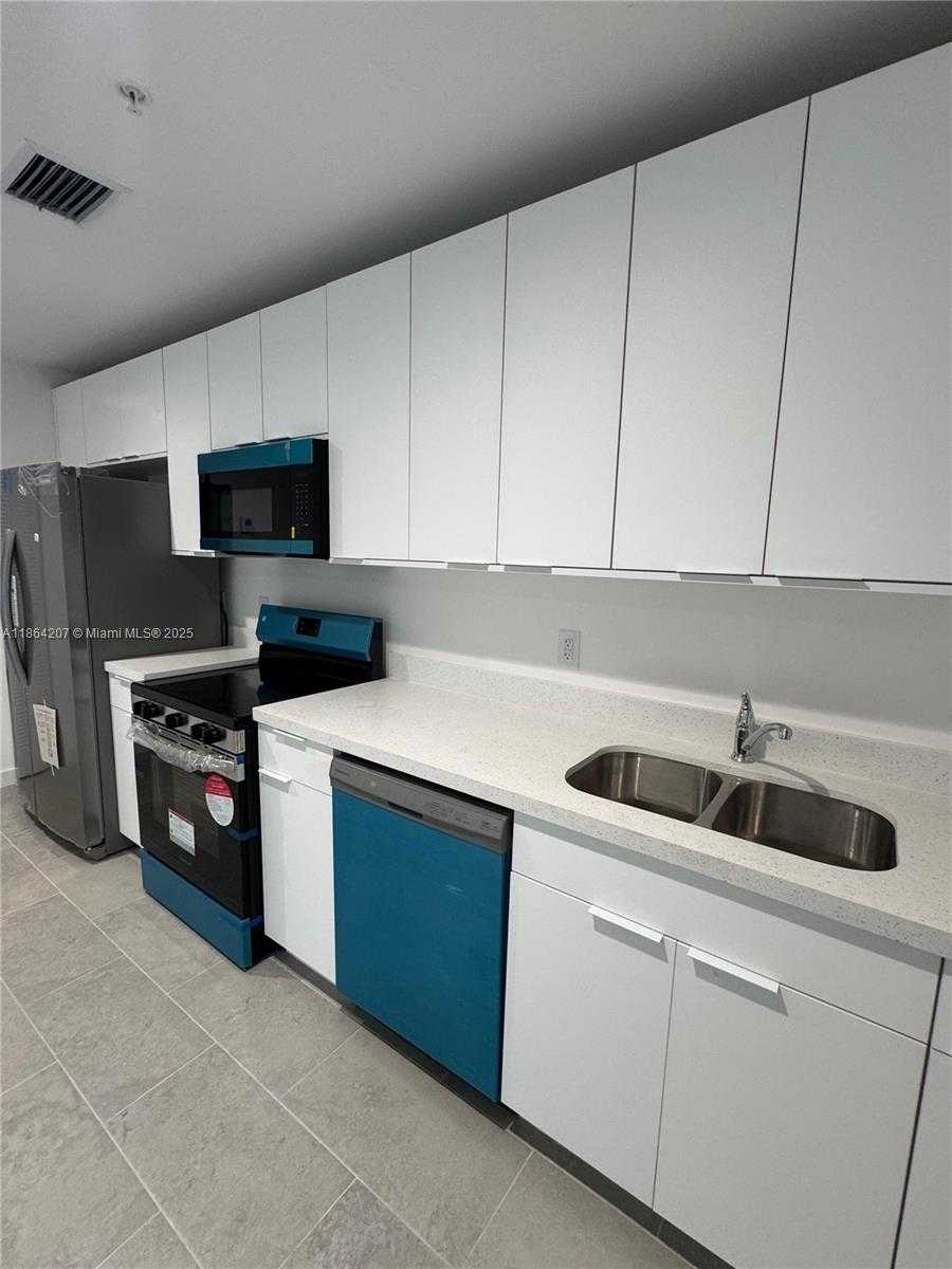 Small Image of 2782 NORTH WEST 46TH ST, Miami Number 21