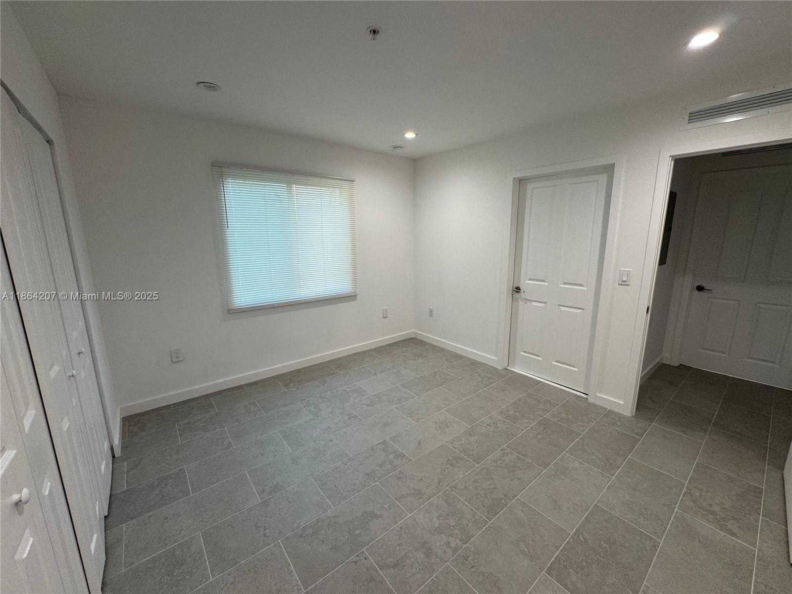 Small Image of 2782 NORTH WEST 46TH ST, Miami Number 22