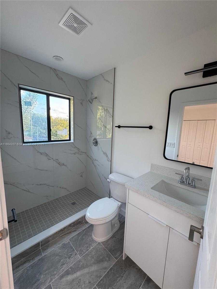 Small Image of 2782 NORTH WEST 46TH ST, Miami Number 28