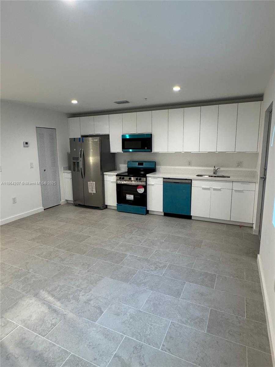 Small Image of 2782 NORTH WEST 46TH ST, Miami Number 29