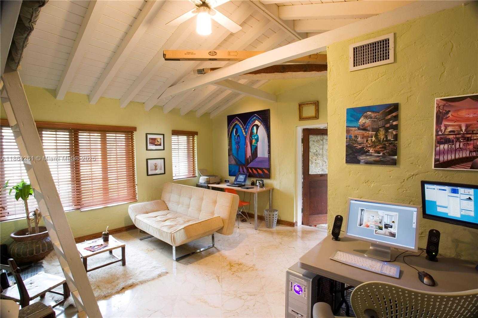 Small Image of 1510 MADRID ST, Coral Gables Number 11