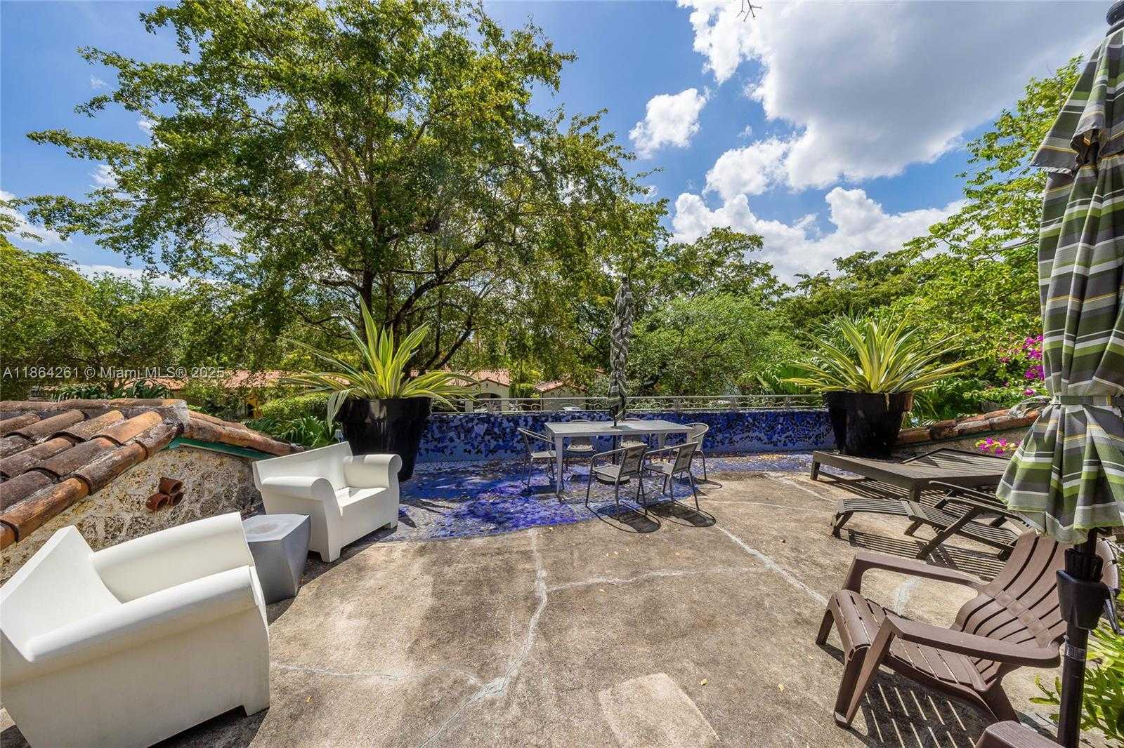 Small Image of 1510 MADRID ST, Coral Gables Number 35