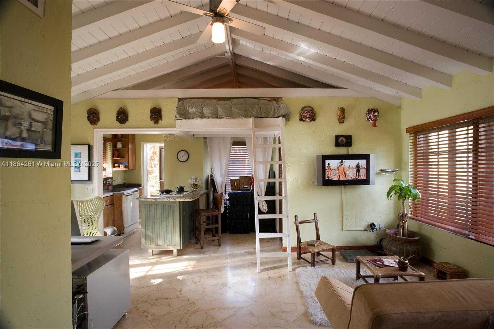 Small Image of 1510 MADRID ST, Coral Gables Number 9